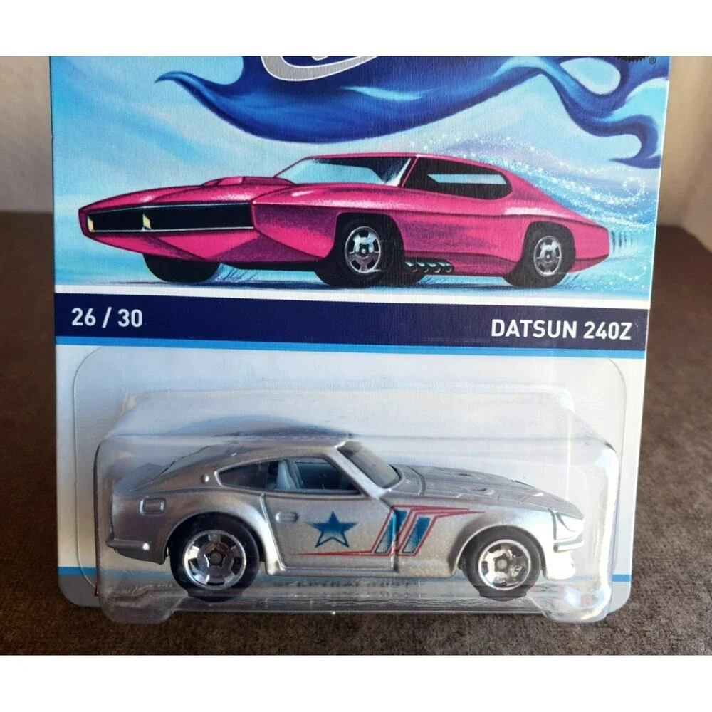 2014 Hot Wheels DATSUN 240Z Spectrafrost Silver COOL CLASSICS 26/30 1:64 RSW MOC